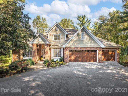 307 Blakewood Court