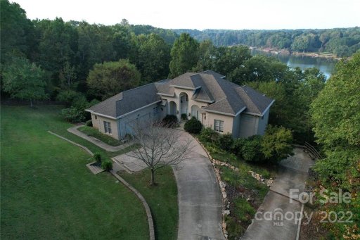 105 Laurel Cove Court