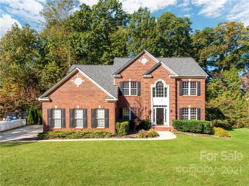 112 Huntly Lane