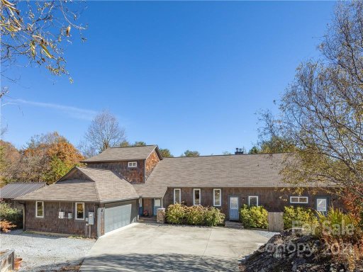 82 Hidden Knoll Drive
