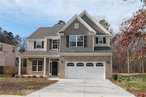 211 Vanderbilt Boulevard