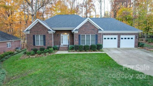 3631 Robin Lane