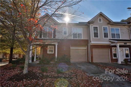 15425 Coventry Court Lane