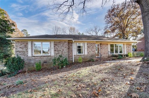 6101 Elmwood Circle