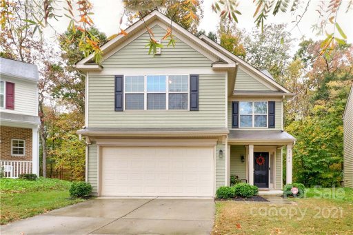 2704 Old House Circle