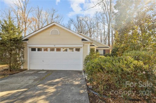 12104 Stewarts Crossing Drive