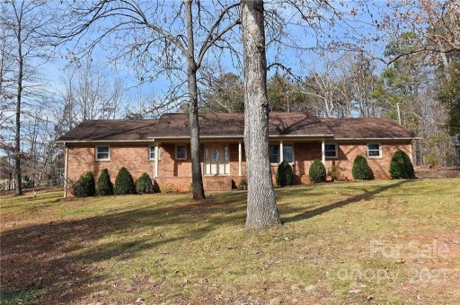 903 Leeping Brook Road