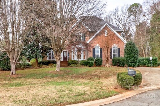 105 Castle Bay Court