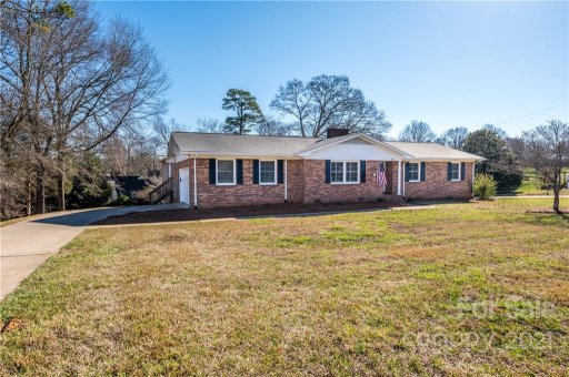 402 Lakeview Drive