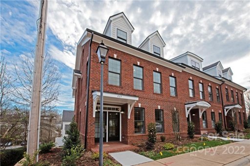 489 Main Street 6