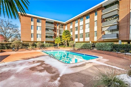 1300 Queens Road 316