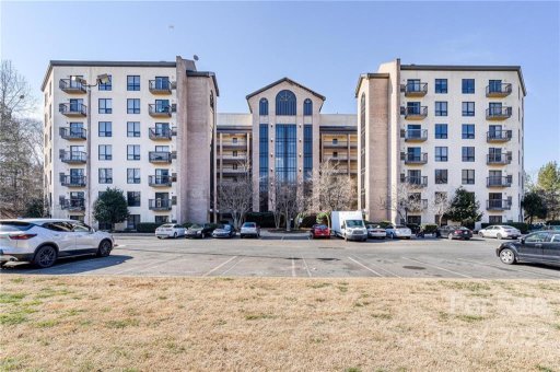 211 Heritage Boulevard 516