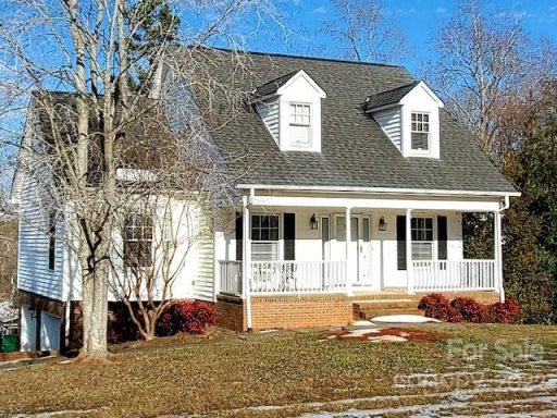 2140 Ferncliff Lane