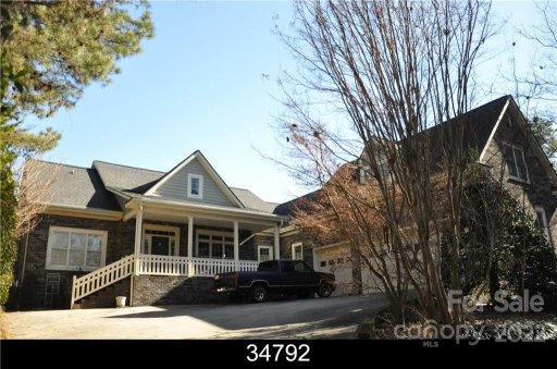 8007 Ravenwood Lane