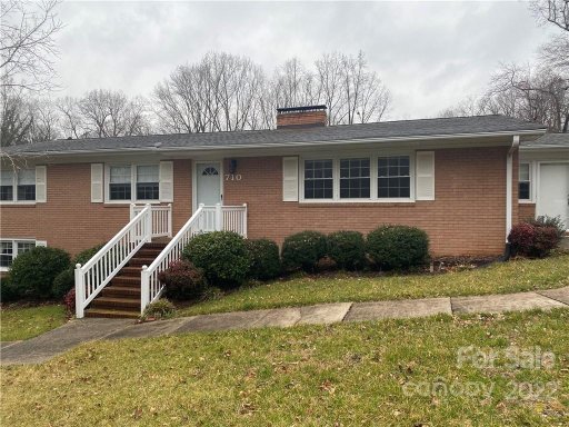 710 Crestview Drive