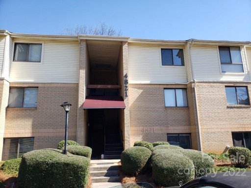 4821 Spring Lake Drive B