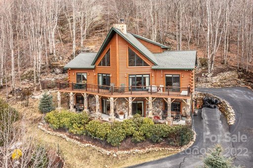 108 W Blueberry Lane