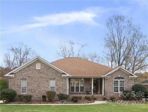 124 Pebble Brook Lane