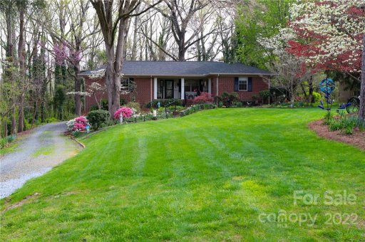 1504 Marlwood Circle