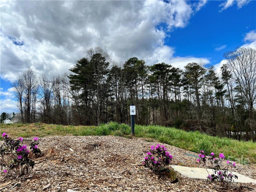 202 Westridge Farm Road 4