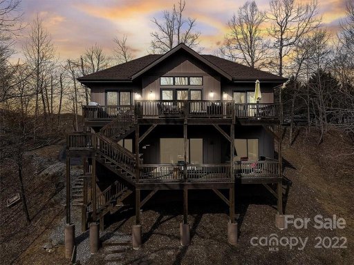 274 Hawks Nest Trail