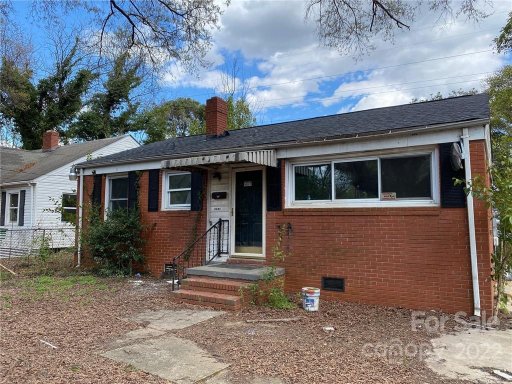 2221 Highland Street