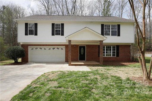 1606 Blackstone Drive
