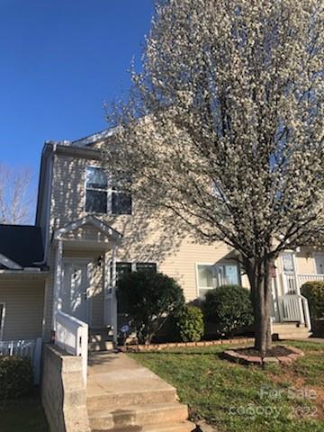 707 Villas Court