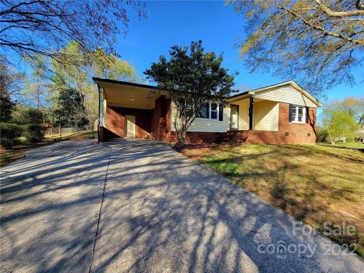 806 Ike Lynch Road