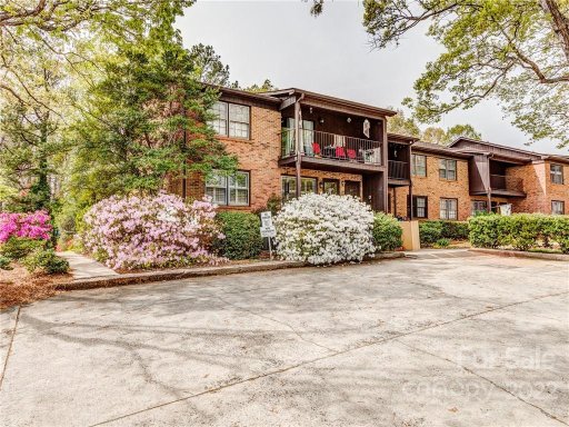 855 Nottingham Drive