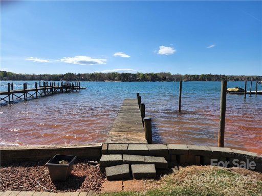 618 Isle Of Pines Road