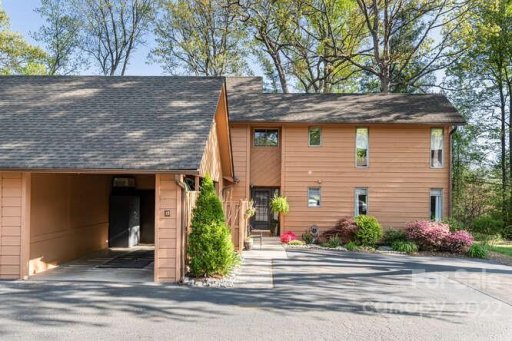 19 Village Drive