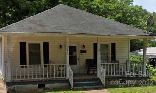 389 Woodlawn Street