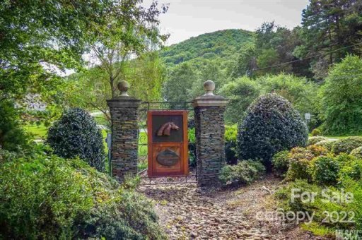 6190 Dwayne Starnes Drive