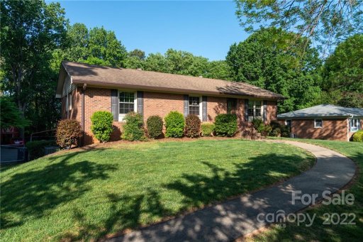 405 Hillcrest Drive