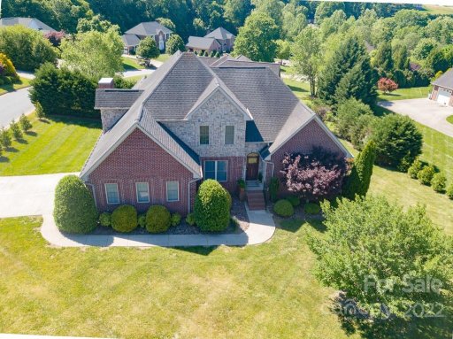 407 Woodridge Drive