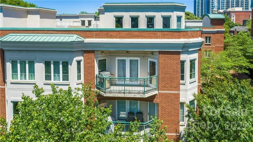 415 N Church Street 309