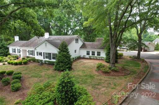 1205 Fairfield Drive