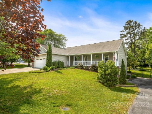 115 Classic Oaks Circle