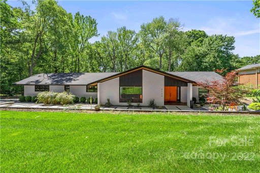 2130 Valencia Terrace