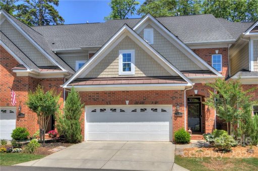 905 Ospre Lane