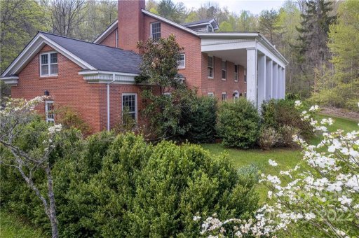 1691 N Country Club Drive