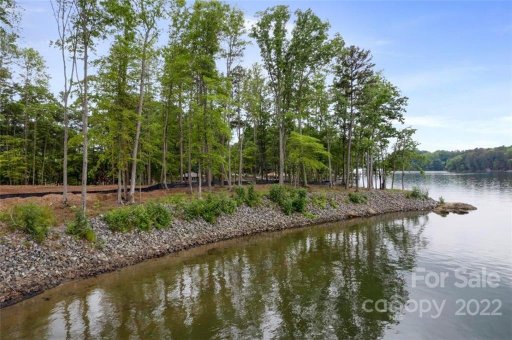 125 Hawks Point Drive