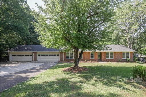 2054 Woodcrest Circle