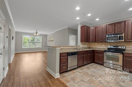 1000 Woodlawn Road 313