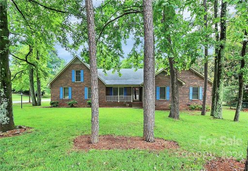 5601 Hollirose Drive