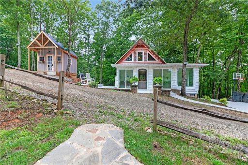 132 Bearbottom Trail