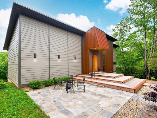 41 Helena Falls Drive