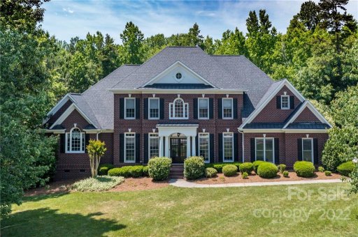 2200 Highland Forest Drive