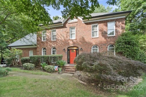 136 Pebble Brook Lane